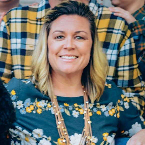 Meet your Posher, Tabitha - Picture 1 of 1